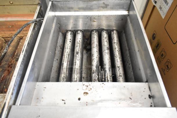 Pitco Frialator SSH75 Solstice Supreme fryer, stainless steel, commercial, natural gas, 105,000 BTU, on casters, used condition.