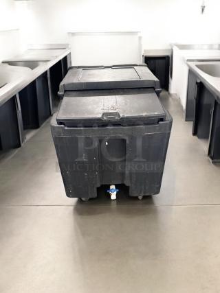 Top-Tier Condition – Cambro ICS100 – Insulated Ice Transport Cart with Sliding Lids – 100 lb Capacity – Fully Tested & Working! - Item #1210162