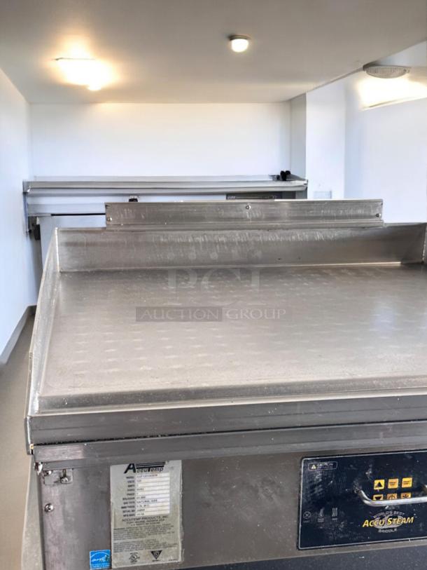 AccuTemp GGF1201A3650 Accu-Steam Gas Griddle, 36" wide, stainless steel, outstanding condition, 120V, fully tested.