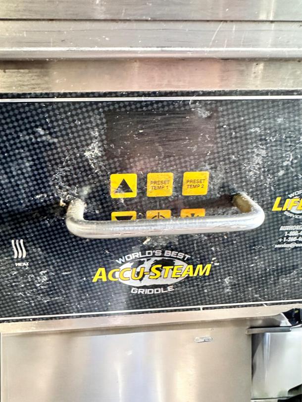 AccuTemp GGF1201A3650 Accu-Steam Gas Griddle, 36" wide, excellent condition, durable build, clear labeling.