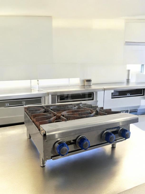 Imperial 4-Burner Gas Hot Plate in excellent condition, natural gas, fully tested and working, with blue knobs.