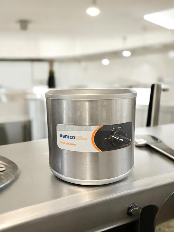 Nemco 6100A countertop food warmer, 550W, 120V, excellent condition, stainless steel, fully tested, adjustable temperature dial.