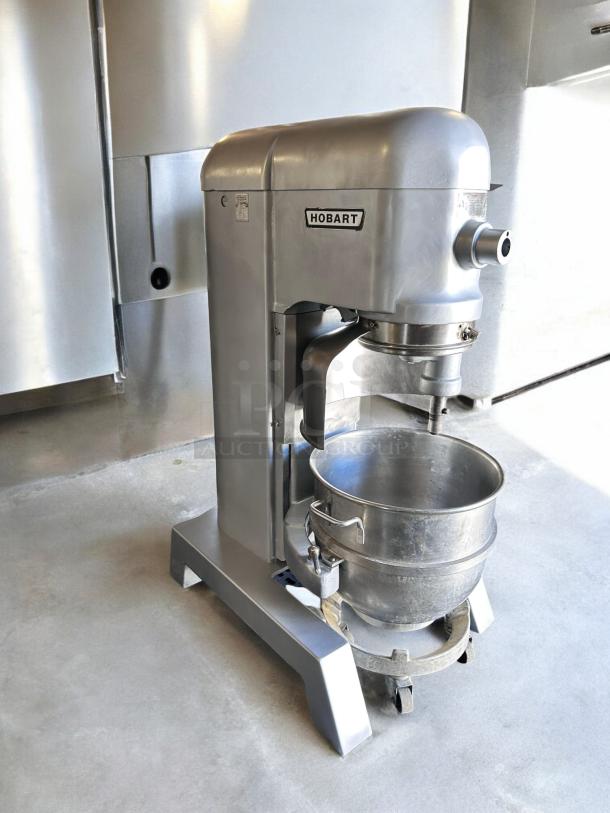 Remarkable condition Hobart H800 80-quart planetary mixer, floor model, 230V, fully tested, metal finish, sturdy base.