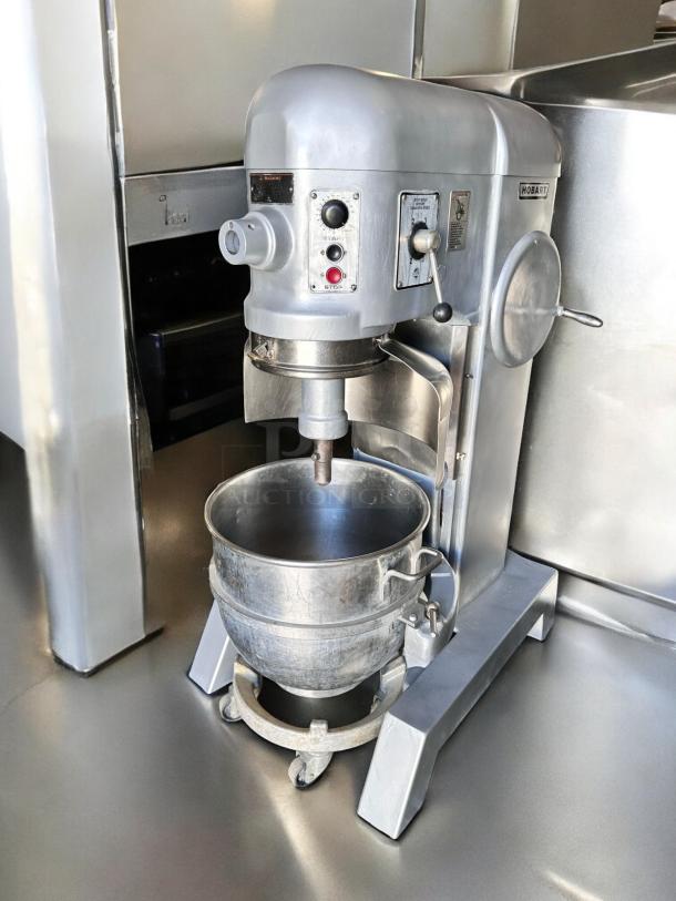 Hobart H800 80-quart planetary mixer, floor model in remarkable condition, 230V, fully tested, silver finish.