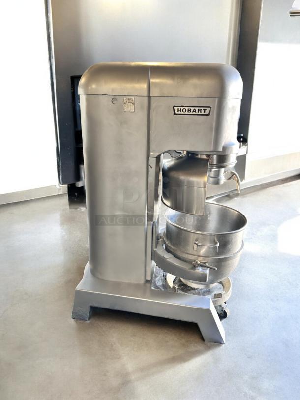 Hobart H800 80-quart planetary mixer, floor model, 230V, excellent condition, fully tested, metal finish, visible Hobart logo.