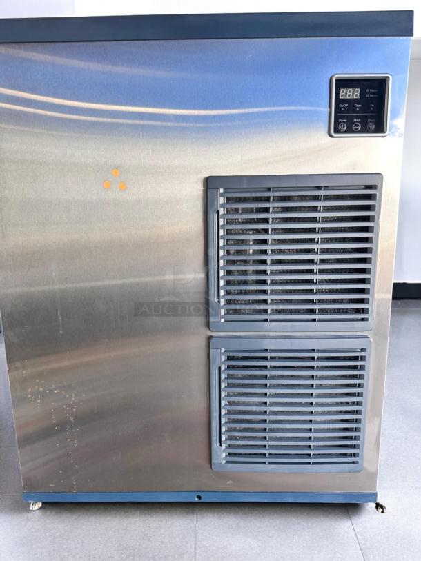 Scotsman BLMI-850A ice machine with storage bin, 2018 model, stainless steel, 230V, digital controls, excellent condition.