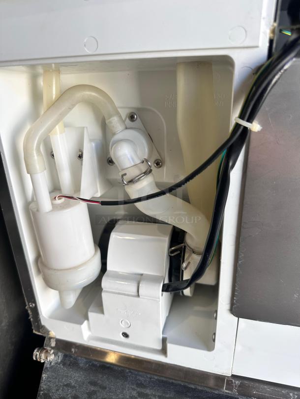 Scotsman BLMI-850A Ice Machine, 2018 model, white components, wires visible, superb condition, 230V, fully tested.