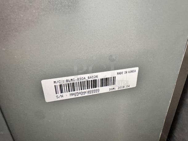 Scotsman BLMI-850A Ice Machine, 2018 model, tag reads "Made in Korea," superb condition, tested and fully working.