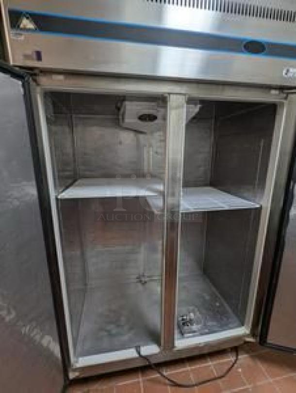 Everest ESR2 two-door reach-in refrigerator, outstanding condition, stainless steel, 115V, fully tested and working.