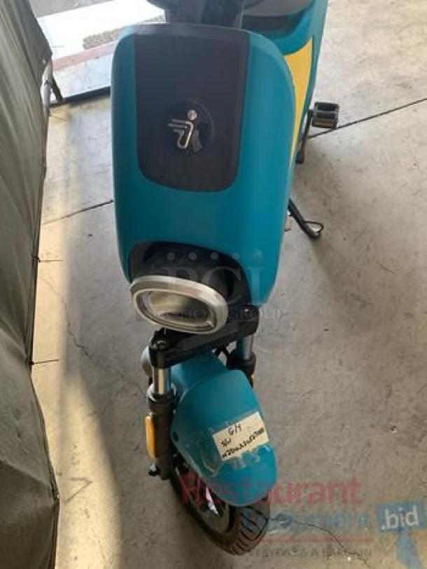 Segway Ninebot C80 electric moped scooter in superb condition, blue color, visible label with "G4." Includes 115V charger.