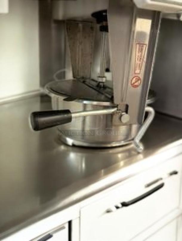 Great Northern Popcorn Company Paducah Popper in superb condition, commercial popcorn machine, 120V, fully tested and working.