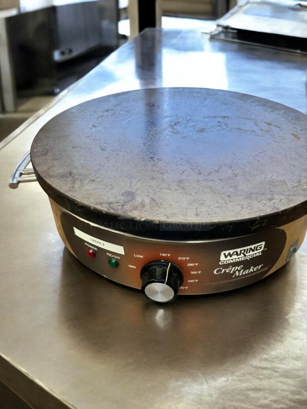 Waring Commercial WSC160 Electric Crêpe Maker, superb condition, 120V, fully tested, visible control knob, power, and ready lights.