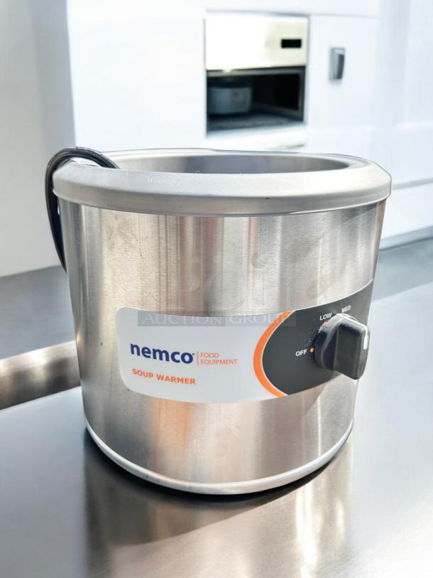 Nemco 6100A soup warmer in superb condition, 120V, stainless steel, temperature dial visible, fully tested and working.