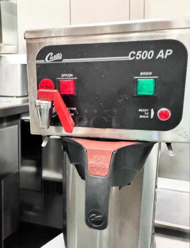 Wilbur Curtis C500 AP Airpot Coffee Brewer, great condition, 115V, tested and working, black and stainless steel finish.