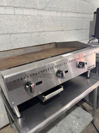 Patriot PT-G36-M gas griddle, 36", 90,000 BTU, stainless steel, thermostat-controlled, 3/4" rear NPT gas inlet, good condition.