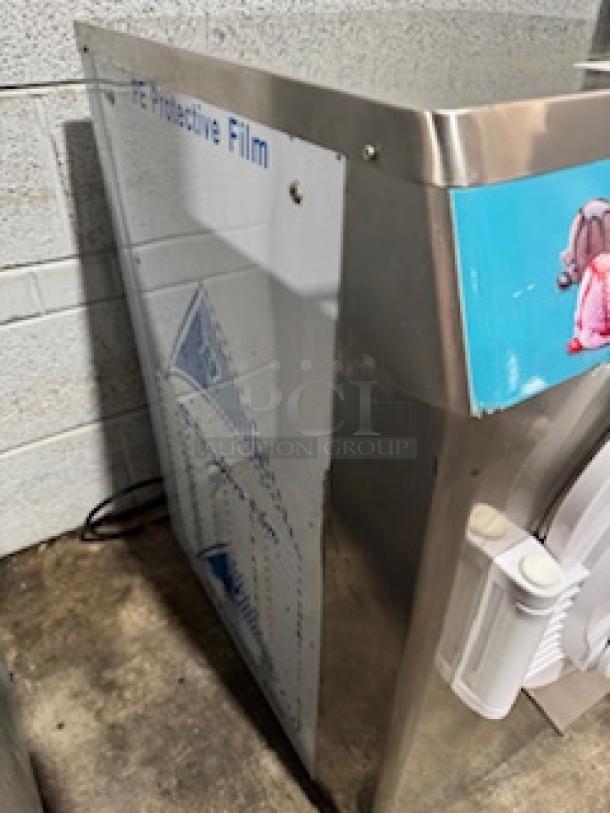 Heavy duty gelato ice cream machine, model ICM-28, ETL certified, 110V, 2000W, 176 lbs, designed for commercial use.