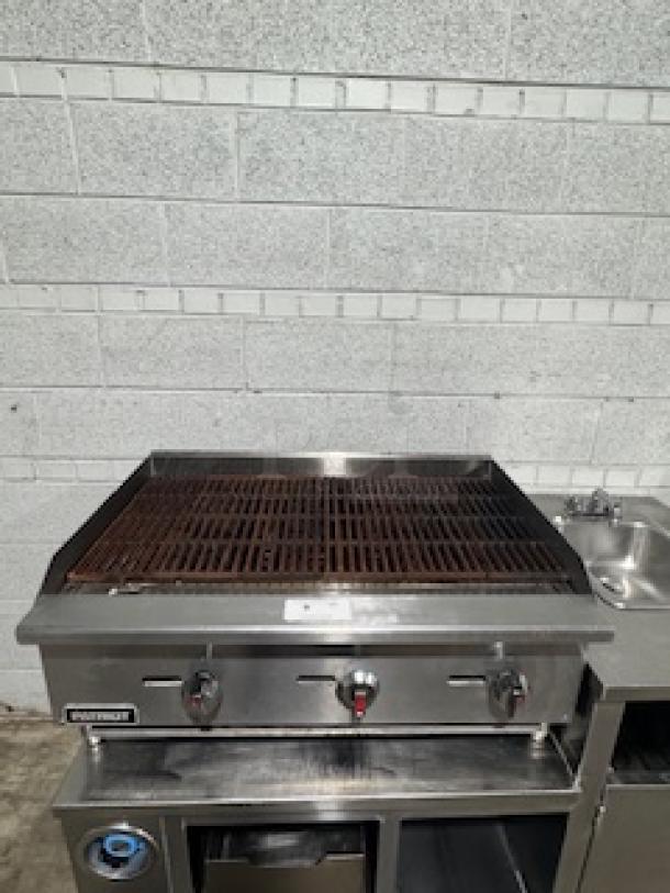 Patriot FMECTC-36/NG radiant gas countertop charbroiler, 30,000 BTU per burner, stainless steel, with control knobs.