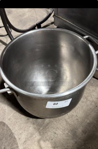 30 Qt. stainless steel mixing bowl with handles, in good condition. Visible tag reads "60." Ideal for commercial use.