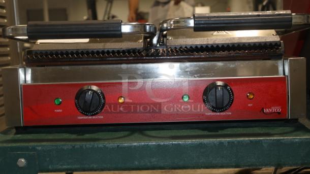 AVANTCO Double Grooved Panini Press, Model 177P84, 120V, very good condition, tested and working, features temperature controls.