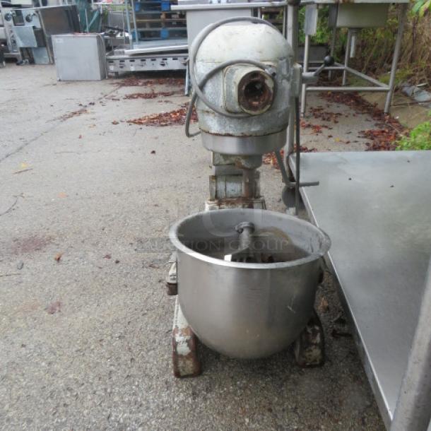 Hobart 20 Quart Stand Mixer, Model A200, with bowl and paddle, 120 Volt. Used condition.