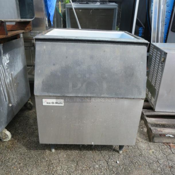 Ice-O-Matic ice bin, Model B40PSA, 30x32x38.5 inches. Stainless steel, used condition. Visible brand label.