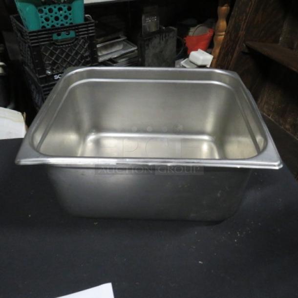Half-size 6-inch hotel pan, stainless steel, slightly used. Ideal for commercial kitchens and catering.