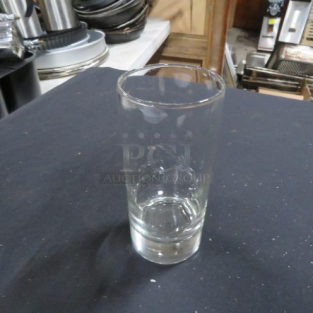 Clear cocktail glass, 12XBID model, in excellent condition, cylindrical shape, smooth rim.