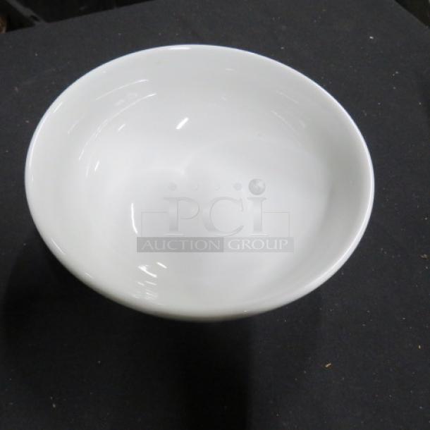 9-inch Tuxton #14 bowl, model 6XBID, white ceramic, excellent condition, smooth finish.
