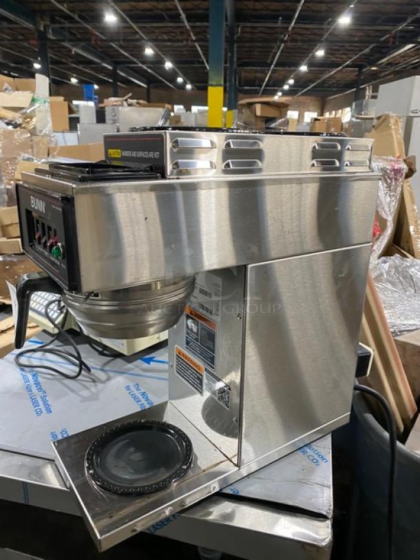Bunn CW Series CWT35 coffee machine, stainless steel, dual upper-level warmer plates, brew basket, 120V, SN: CWT069469AC.
