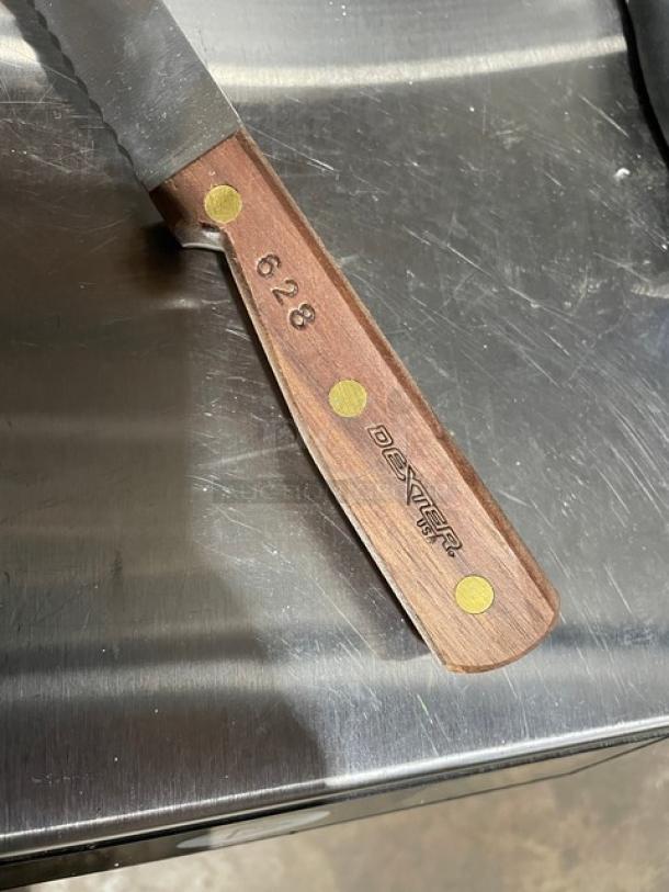 NEW Dexter Russell 8" bread knife, stainless steel blade, traditional wooden handle, Model 628.