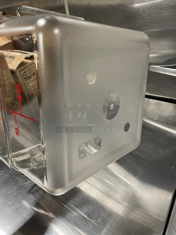 Cambro CamSquare 12 Qt. food storage container, clear polycarbonate, model 12SFSCW135. Brand new, commercial-grade.
