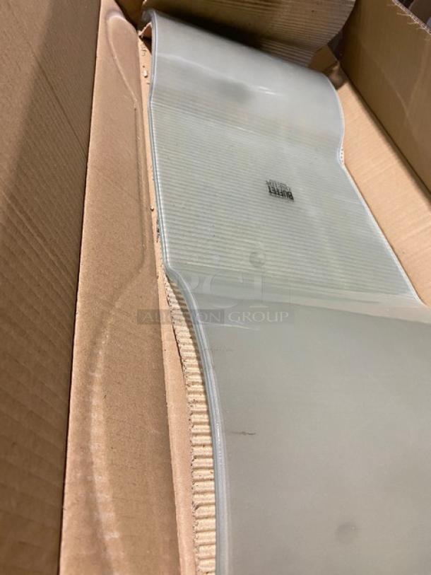 Brand new Oneida Buffet Euro Series GW2811 wavy glassware in original packaging. Clear wave style, commercial quality.