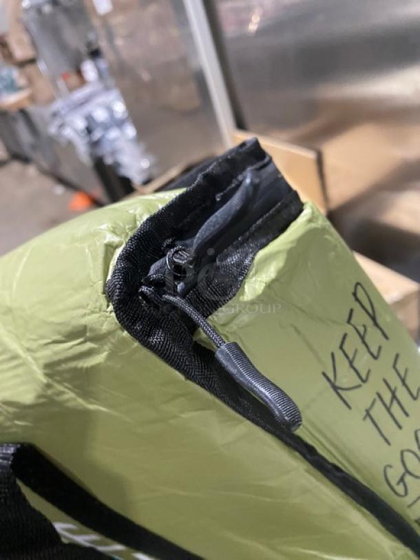 Green insulated fast food delivery bag, new condition. Features durable zipper, "Keep the goods fresh" label visible.