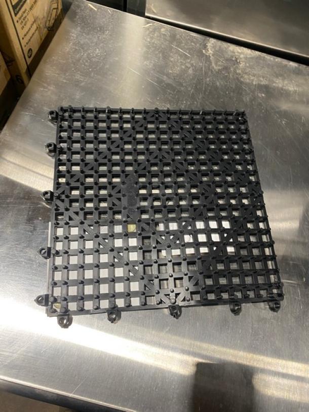 San Jamar black non-slip interlocking Versa-Mat bar mat, model VM5280BK, 1' x 1', new condition. Dishwasher safe.