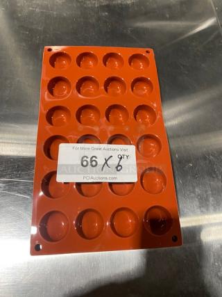 Silikomart SF009 24-cup round terracotta silicone mould, non-stick platinum, condition new, auction quantity label visible.