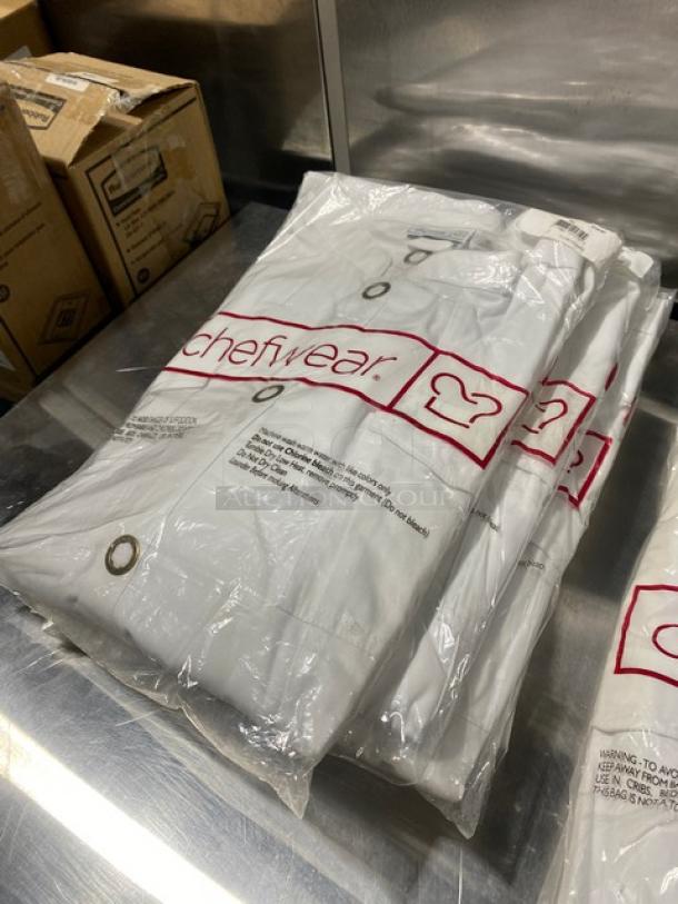 Brand new Chefwear commercial white chef top, XL size, model CW5664CW40, sealed in packaging.