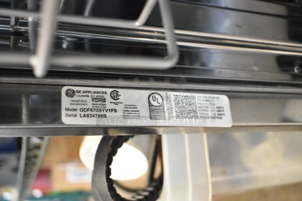 BRAND NEW SCRATCH AND DENT! GE GDF670SYV1FS Stainless Steel Undercounter Dishwasher label, 115 Volts, 1 Phase, Serial LA824798B.