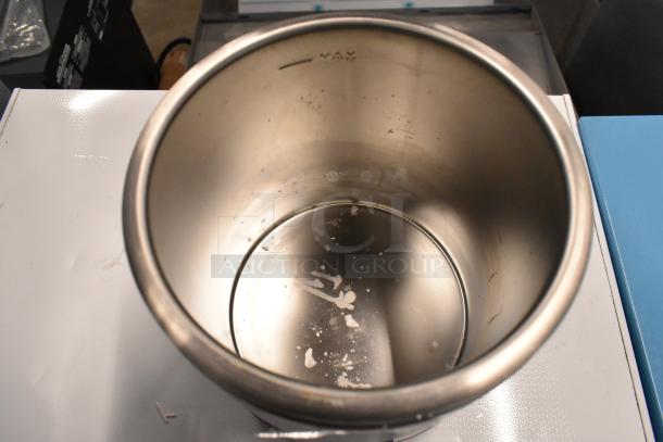 Carnival King 382RWS35 stainless steel 3.5 Qt. warmer, scratch and dent condition, visible interior markings, 120 volts.