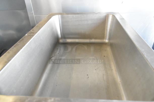 2022 Nemco 6055A stainless steel commercial food warmer, 120 volts, 1 phase. Gently used condition, clean interior.