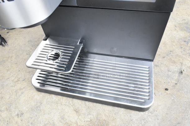 Keurig K4500 countertop single cup coffee machine, stainless steel drip tray, 120 volts, 1 phase, modern design.