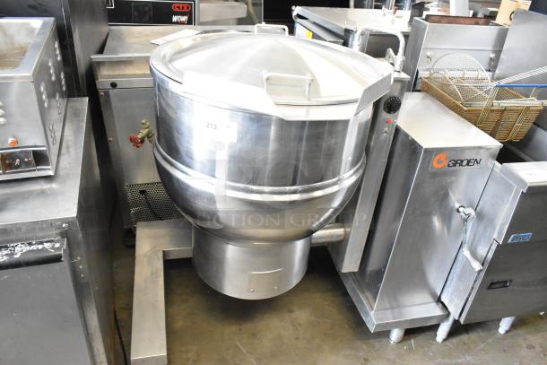 Groen DH/1P-40 stainless steel commercial steam kettle, 40 gallons, floor style, lid closed, used condition.