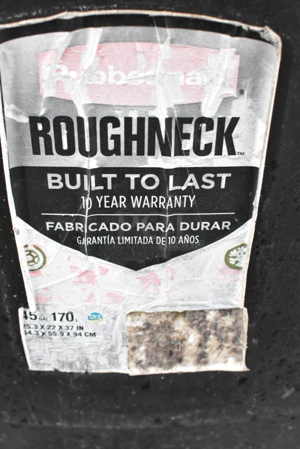 Rubbermaid Roughneck trash can label featuring "Built to Last" with 10-year warranty; 45 gal, 170L capacity dimensions noted.