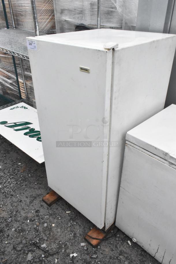 Frigidaire MFU09M2GW0 single door freezer and Kirkland SCF0710HW05 chest freezer, used, 115V, 1 phase. Auction for both units.
