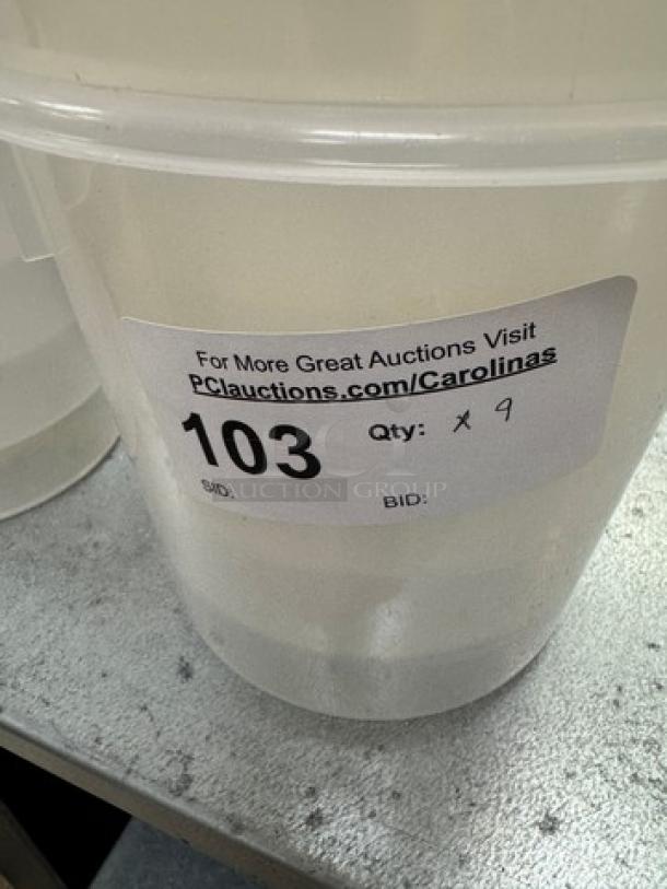 Rubbermaid 4 Qt. round container with lid, clear plastic. Auction label shows lot 103, quantity 9.