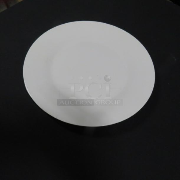10.5 inch Royal Norfolk plate, plain design, excellent condition, white ceramic. Item code: 10XBID.