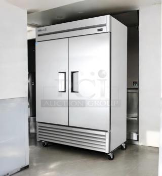 True T-49 two-door reach-in refrigerator, immaculate condition, 115V, fully tested, with built-in digital thermostat.