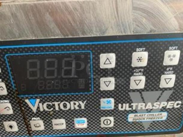 Victory VBCF5-45PU control panel with digital display and settings for blast chilling. Labels indicate modes and functions.