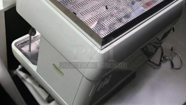 Klub R2 2-Group Espresso Machine in exceptional condition. Fully tested, 220-240V. Stainless steel top, visible branding.