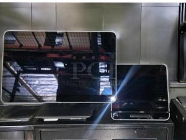 Square POS Register System with cash drawer and Star Micronics TSP100III printer. Outstanding condition, fully tested.