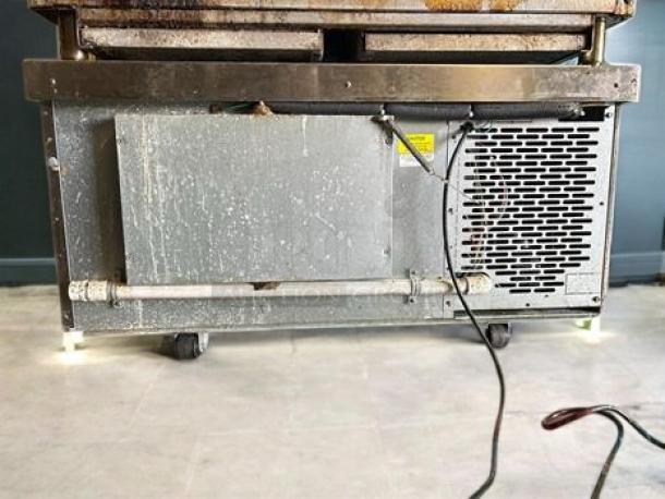 Traulsen VE048HT refrigerated chef base, 2 drawers, outstanding condition, 115V, visible grille, power cable, Tested & Working.